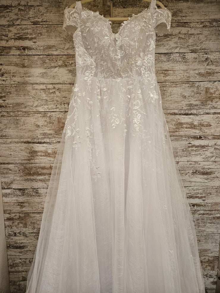 WHITE WEDDING GOWN (NEW)