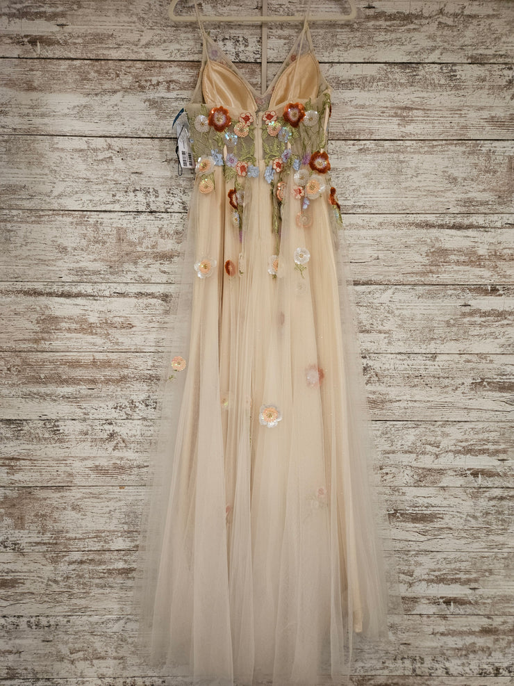 IVORY/FLORAL A LINE GOWN (NEW)