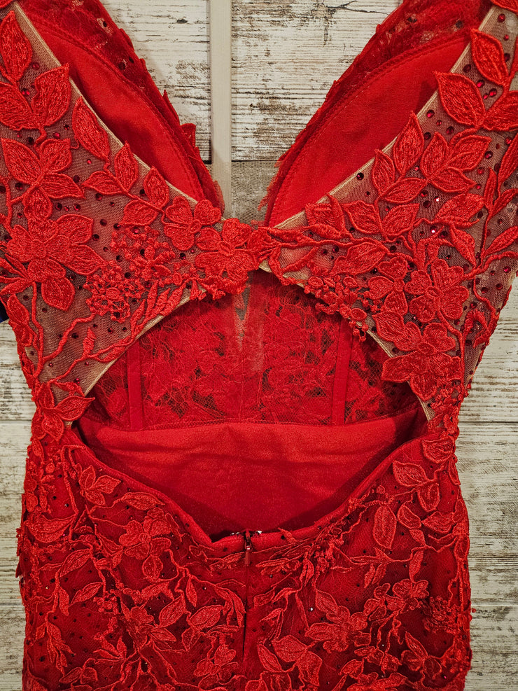 RED LACE SHORT DRESS