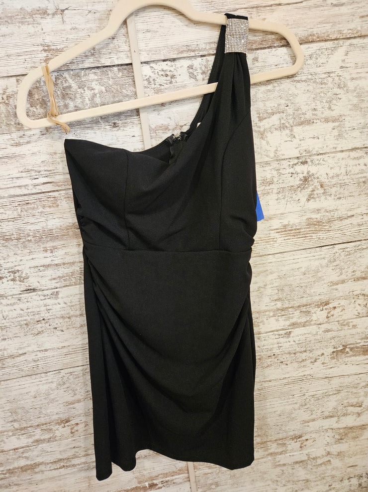 BLACK SHORT DRESS