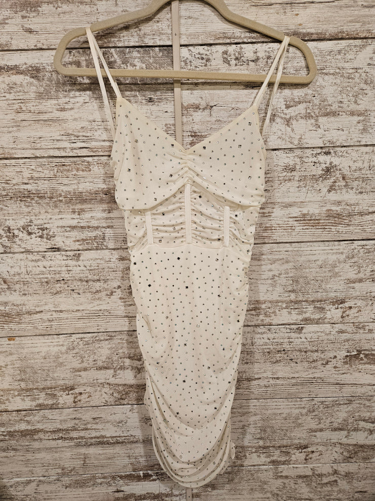WHITE SPARKLY SHORT DRESS
