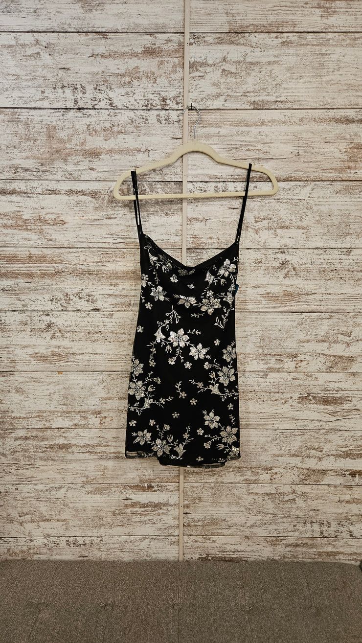 BLACK/SILVER SHORT DRESS