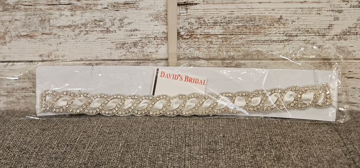 WHITE/SILVER WEDDING BELT $59