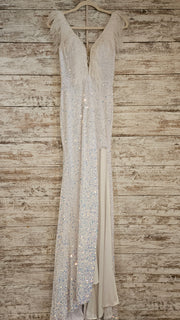 WHITE FEATHER LONG DRESS (NEW)