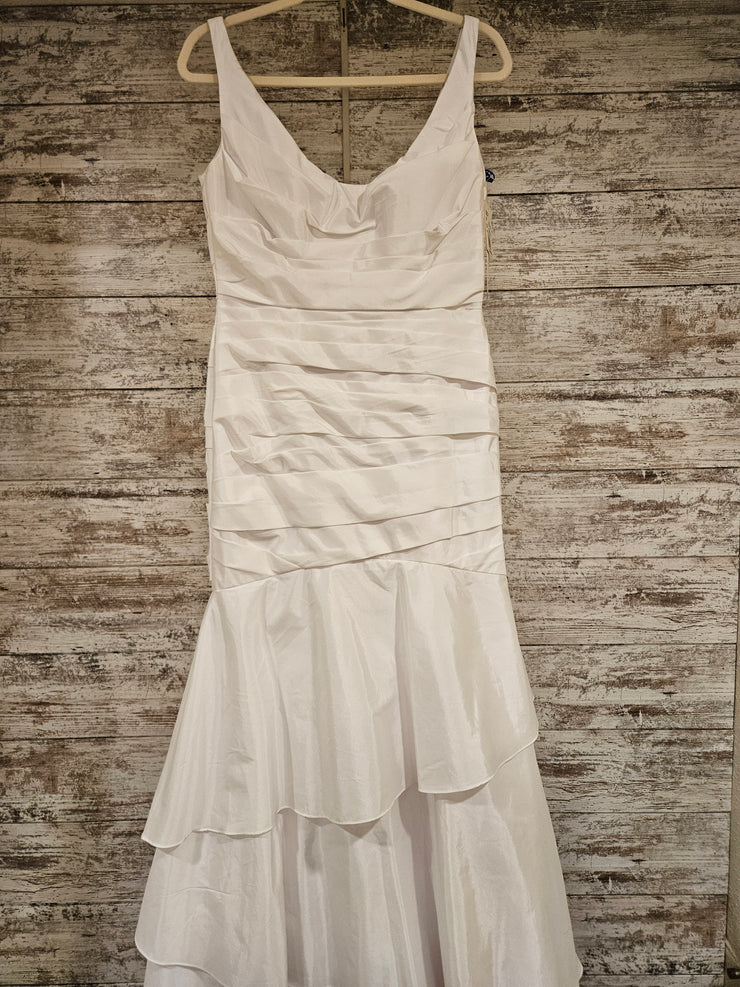 WHITE WEDDING GOWN (NEW) $499