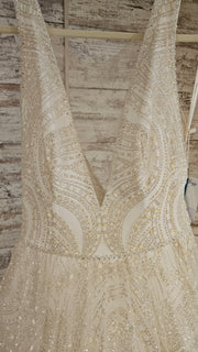 IVORY SPARKLY WEDDING-NEW$1799