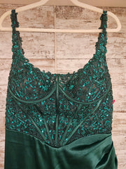 GREEN LONG EVENING GOWN