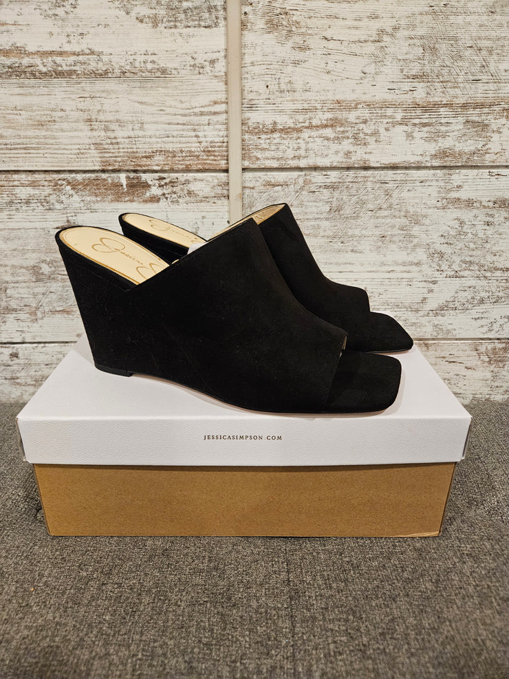 BLACK MICROSUEDE HEELS (NEW)