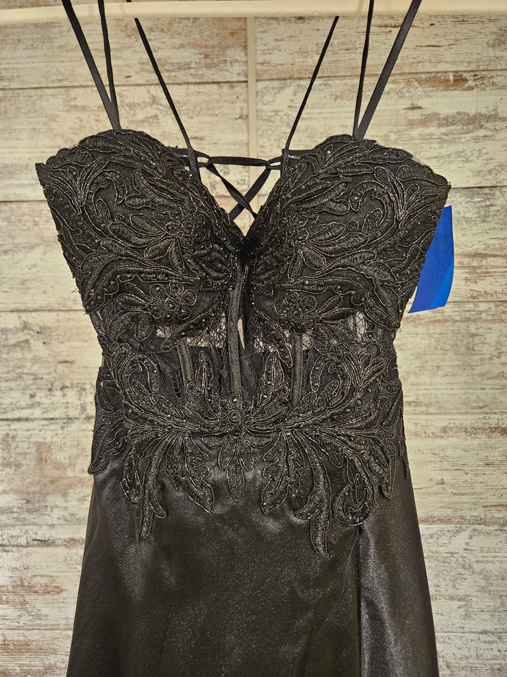 BLACK LONG EVENING GOWN
