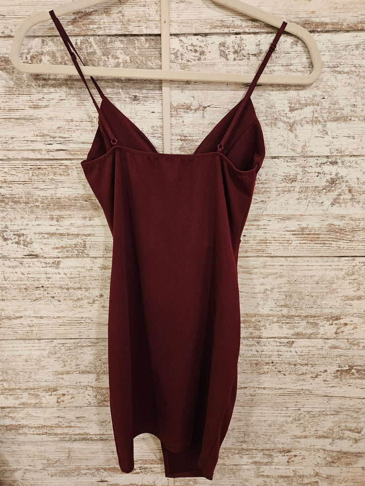 BURGUNDY SHORT DRESS