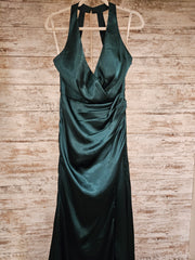 GREEN LONG EVENING GOWN
