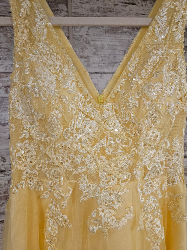 YELLOW/FLORAL A LINE GOWN