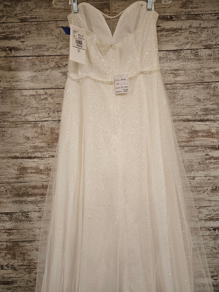 WHITE WEDDING GOWN (NEW) $599