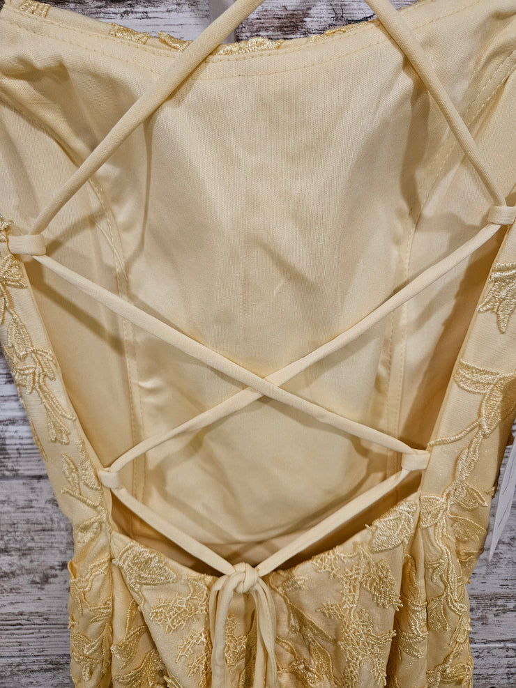 YELLOW/FLORAL SHORT DRESS -NEW