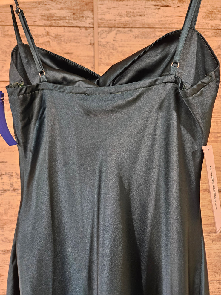 GREEN LONG EVENING GOWN (NEW)