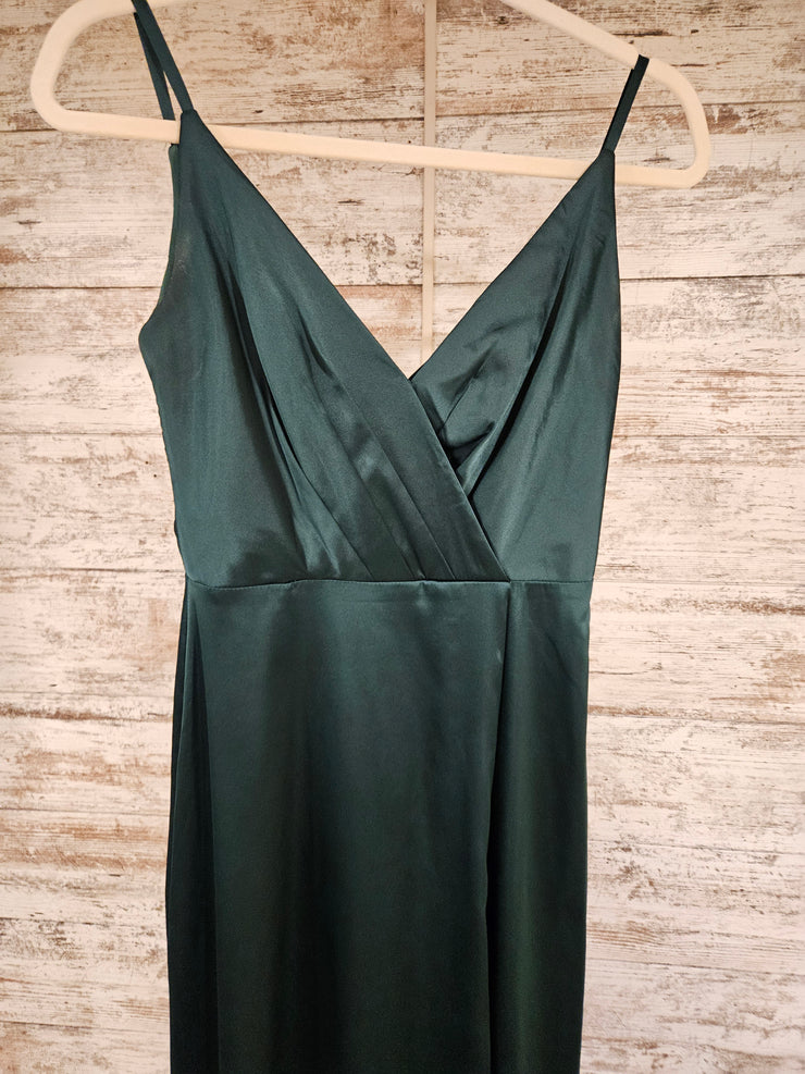 GREEN LONG EVENING GOWN