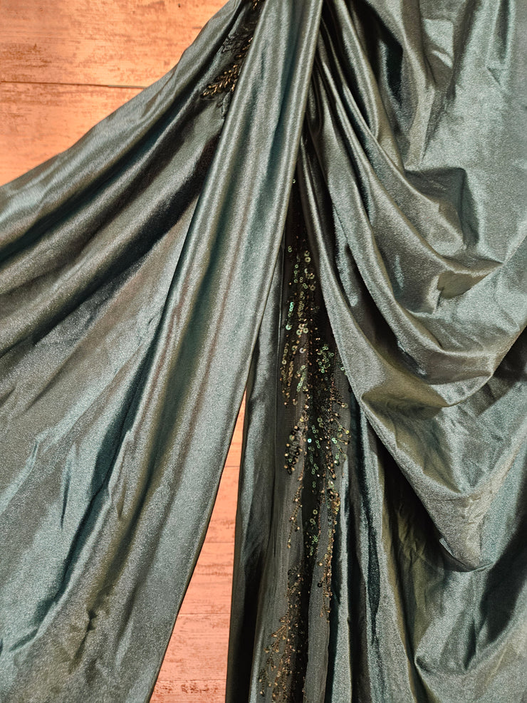 GREEN LONG EVENING GOWN (NEW)