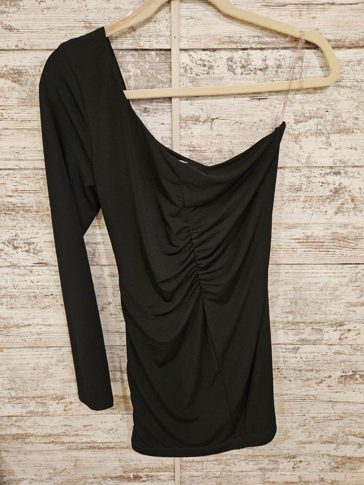 BLACK 1 SLEEVE SHORT DRESS