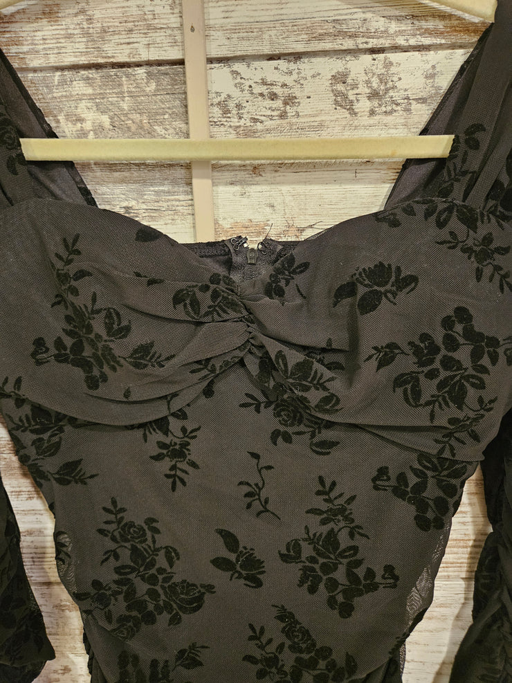 BLACK LONG SLEEVE SHORT DRESS