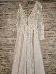 WHITE WEDDING GOWN (NEW) $1300