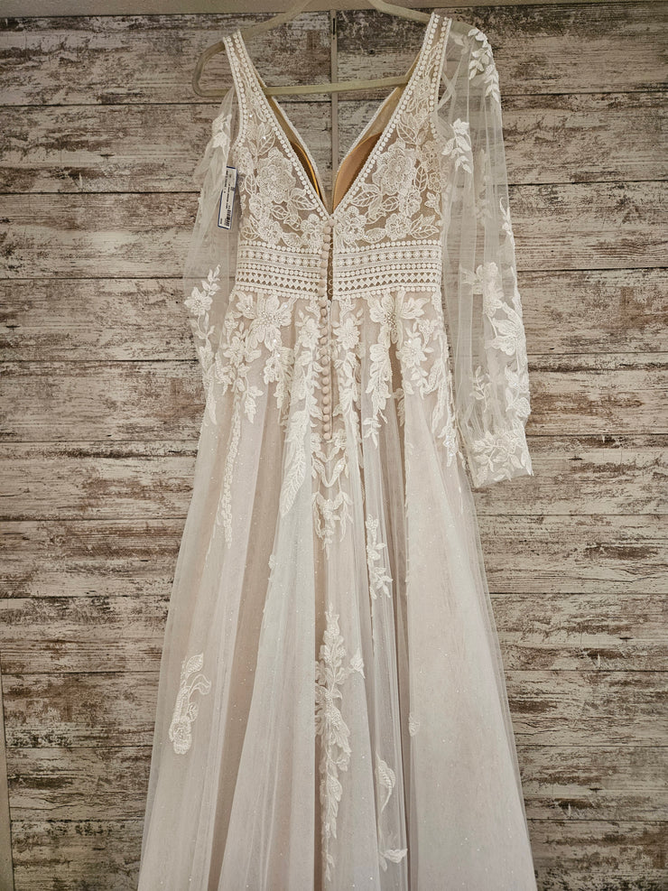 WHITE WEDDING GOWN (NEW) $1300