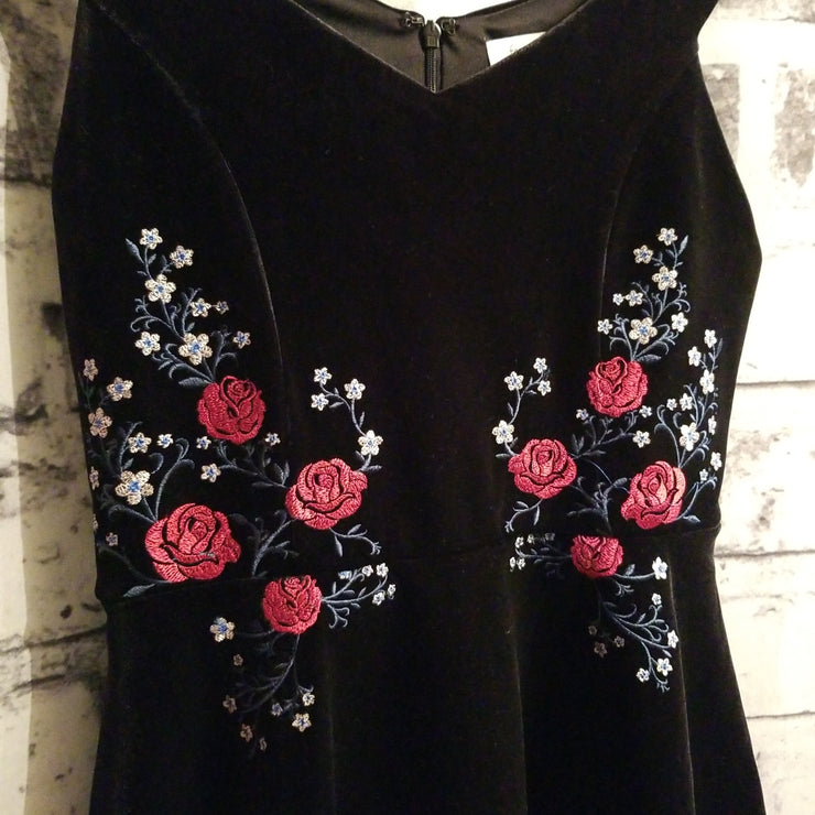 BLACK VELVET FLORAL SHORT DRES