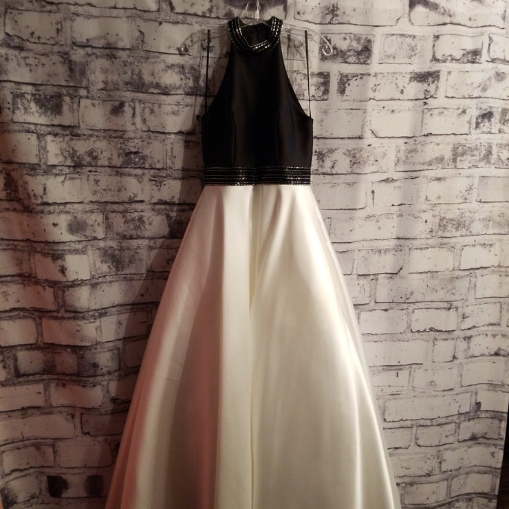 WHITE/BLACK A LINE GOWN (NEW)