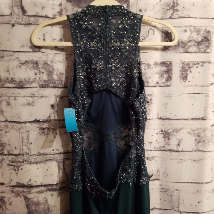 GREEN LONG EVENING GOWN