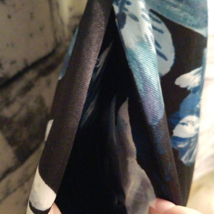 BLACK/FLORAL SHORT DRESS