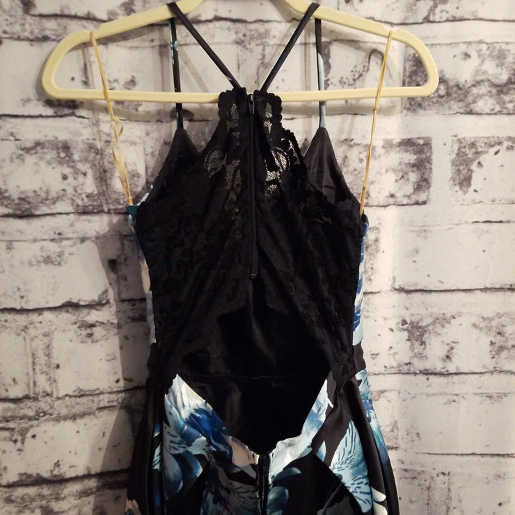 BLACK/FLORAL SHORT DRESS