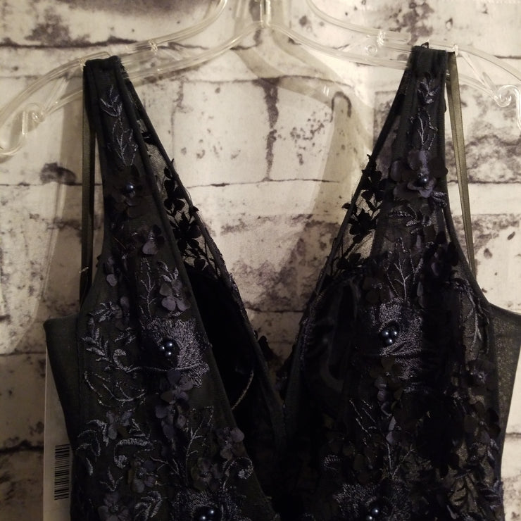 NAVY PRINCESS GOWN (NEW)