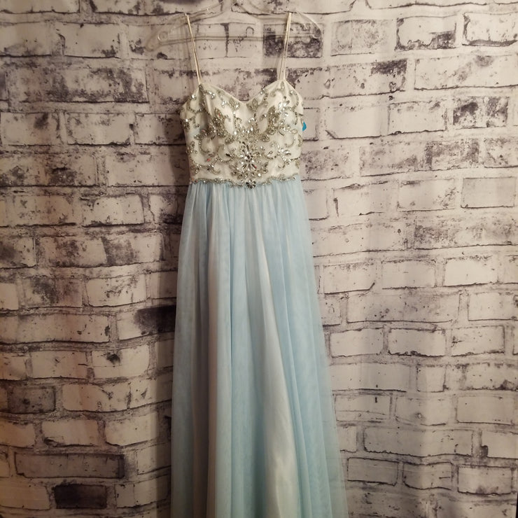 BLUE/WHITE A LINE GOWN
