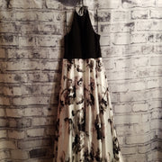 BLACK/WHITE A LINE GOWN