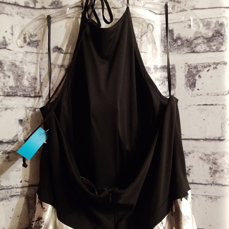 BLACK/WHITE A LINE GOWN