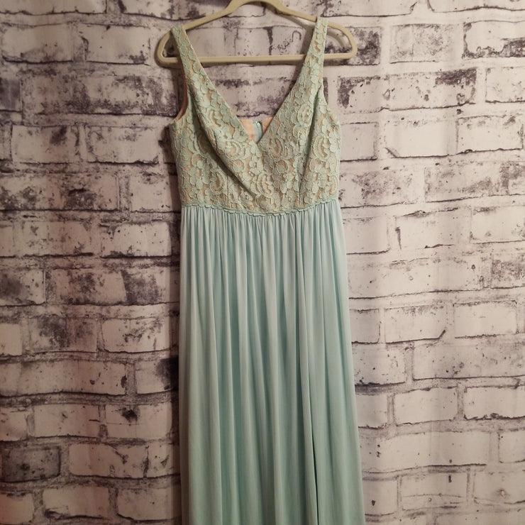 GREEN LACE TOP LONG GOWN