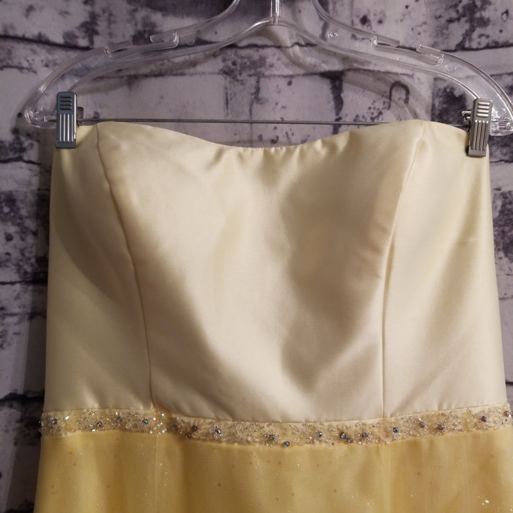 YELLOW A LINE GOWN (NEW)