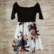 BLACK/FLORAL SHORT DRESS