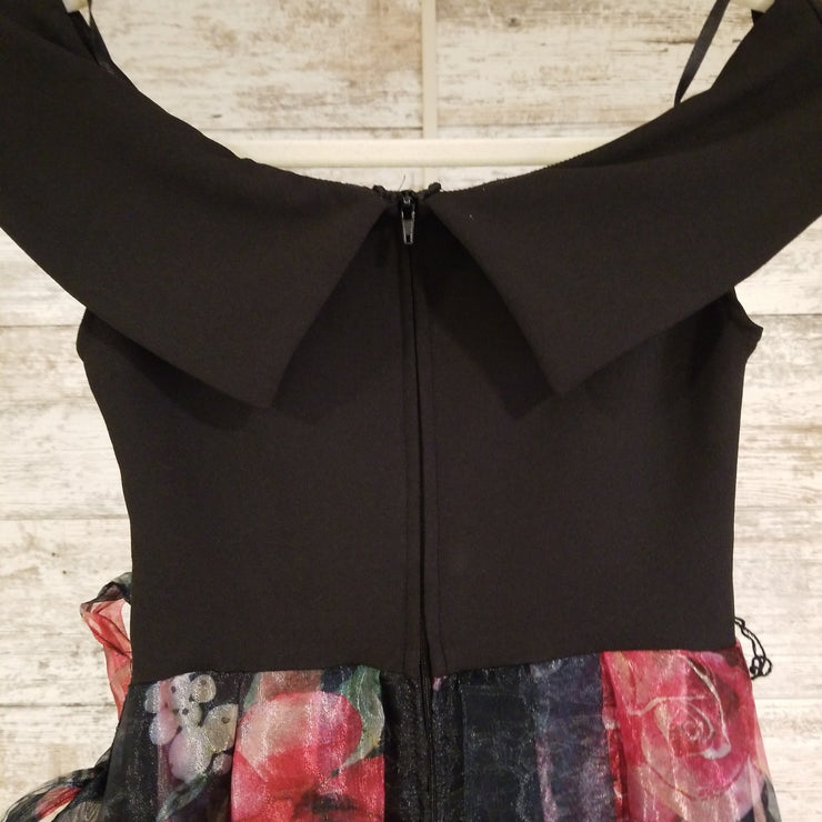 BLACK/FLORAL SHORT DRESS