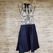 NAVY/WHITE SHORT DRESS