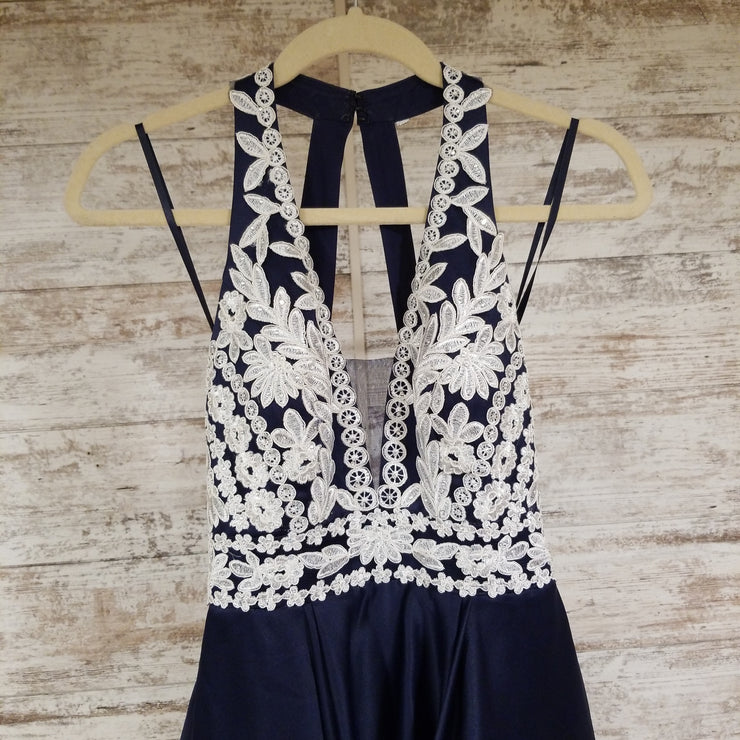 NAVY/WHITE SHORT DRESS