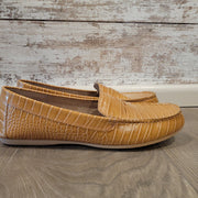 MUSTARD COLORED SHOES (NEW)