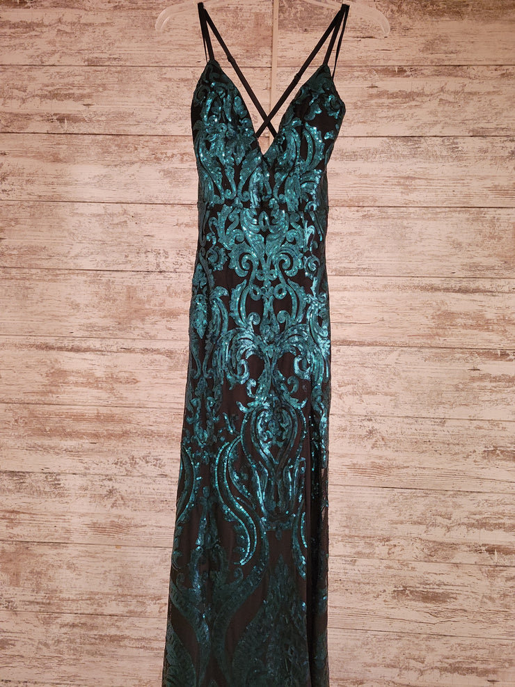 GREEN LONG EVENING GOWN