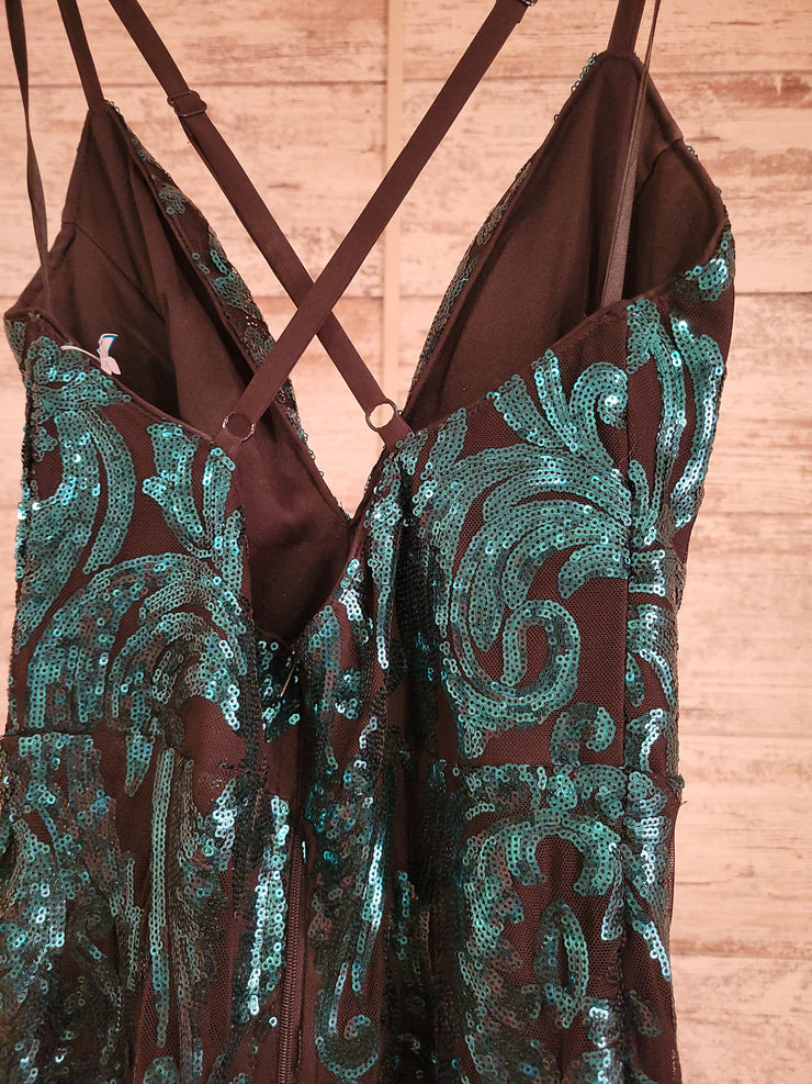 GREEN LONG EVENING GOWN