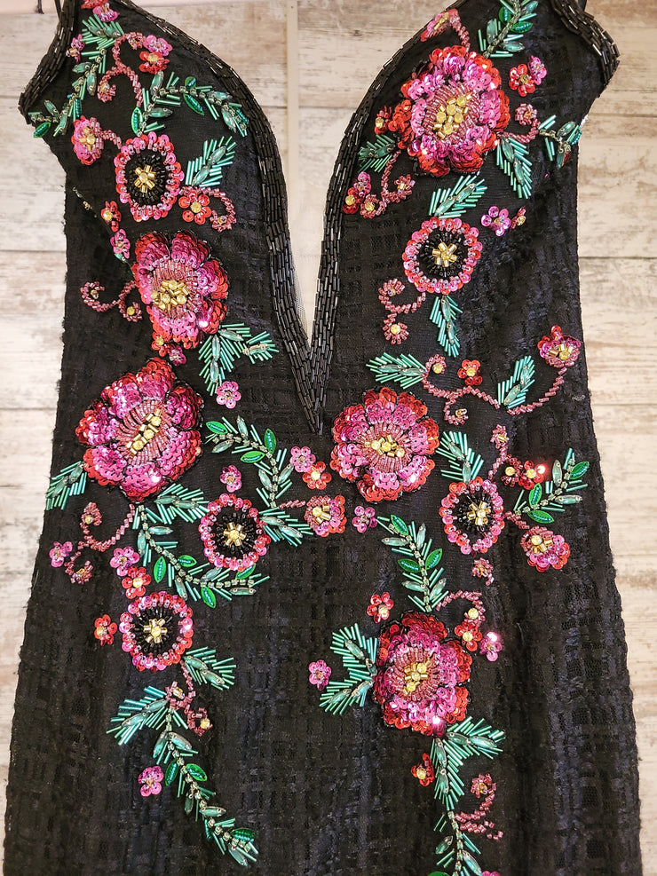 BLACK/BEADED FLORAL LONG GOWN