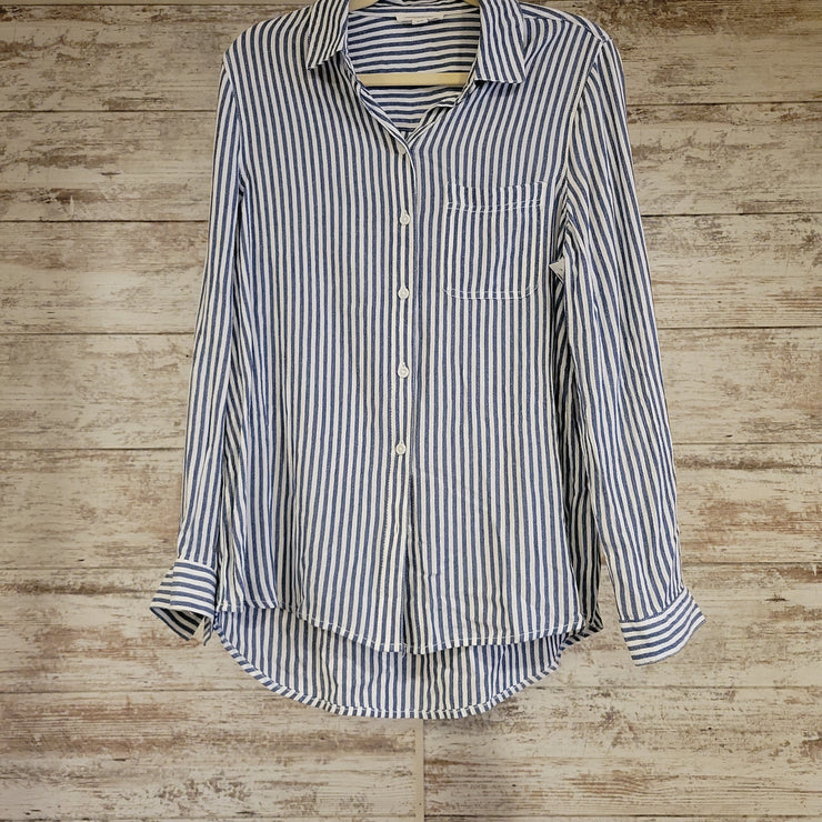 BLUE/WHITE STRIPED SHIRT