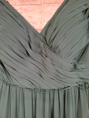 GREEN LONG EVENING GOWN
