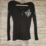 BLACK TOP W/ANGEL WINGS ON BAC