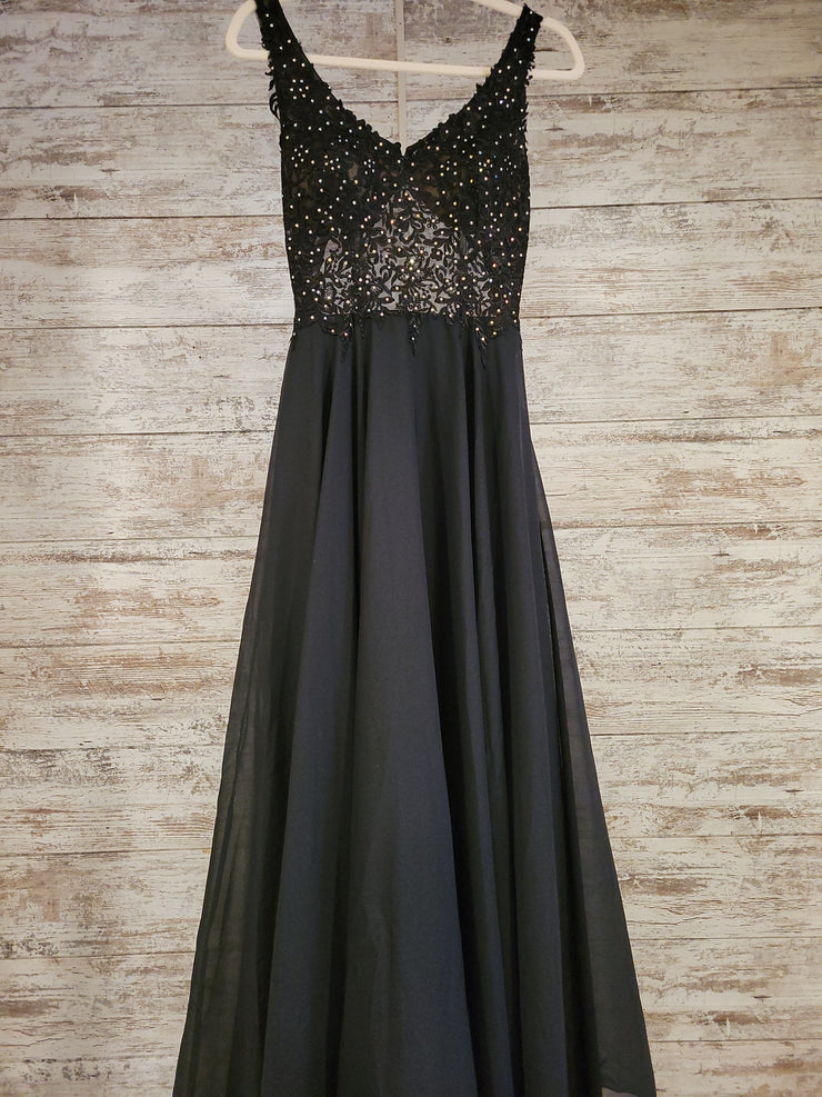 BLACK LONG EVENING GOWN (NEW)