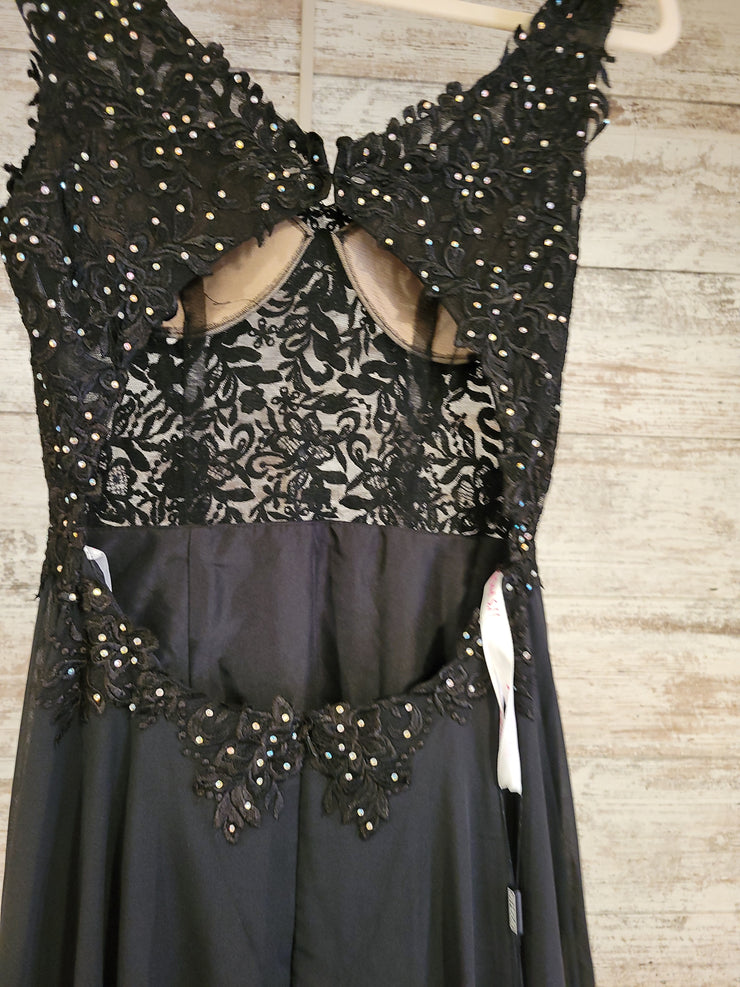 BLACK LONG EVENING GOWN (NEW)