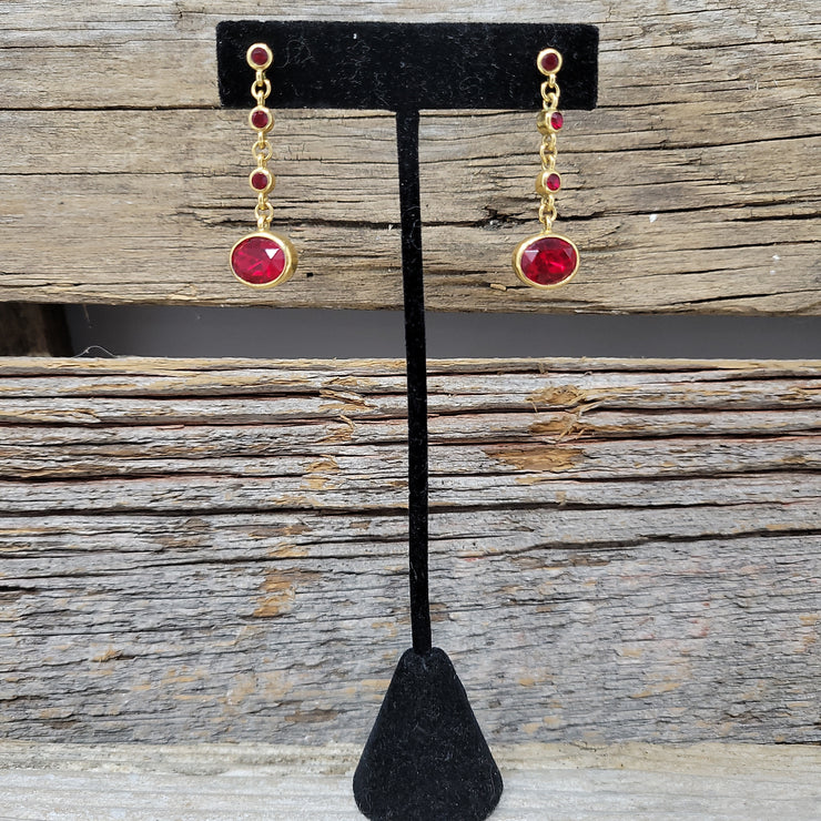 RED/GOLD HANGING EARRINGS